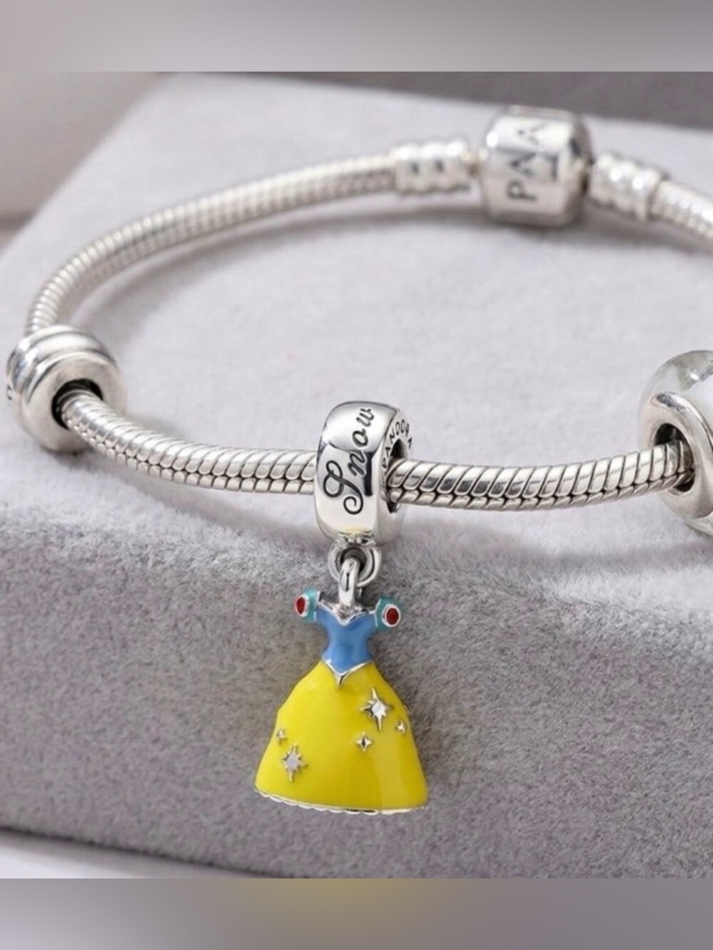 Pandora Disney Snow White Dress  Sterling Silver Charm Dangle Bracelet Necklace